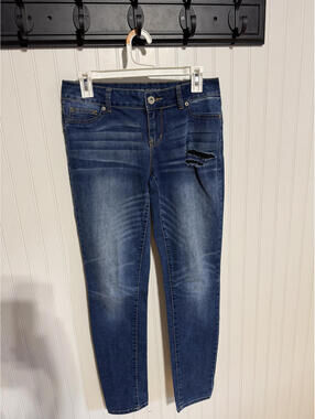 Maurices Women's Small Regular Dark Wash Distressed Jeans